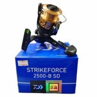 ราคา รอกตกปลา รอกสปิน Daiwa Strikeforce 2500B SD (กล่องสีน้ำเงิน) (49553865714)