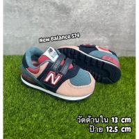 ราคา รองเท้าเด็กมือสองสภาพดี มือ 2 ตีนตุ๊กแกสวมง่าย น้ำหนักเบา New Balance 574 12.5-13 cm (25826046437)
