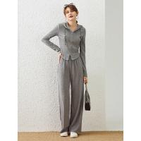 ราคา ชุดลำลองผู้หญิงสีขากลายเส้นเรียบง่ายแนวตั้ง แบบถักชุดสองชิ้น กางเกงขาม้วนสูงสำหรับฤดูใบไม้ผลิปี 2023 (49652336907)