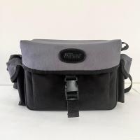 ราคา Nikon กระเป๋ากล้อง/ Camera Shoulder Bag/ สีเทาดำ/ Size 25*16*18 cm/ สินค้ามือสอง (14297212835)