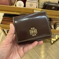 ราคา กระเป๋าสตางค์ Tory Burch Britten Smooth Compact Wallet สี Tempranillo แดงเข้ม (41351662316)