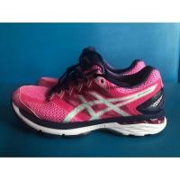ราคา Asic Gt-2000 size 39/24.5 มือสองของแท้ 450฿ (2260372109)