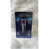 ราคา สินค้าพร้อมส่ง แบตตาเลี่ยนKEMEI KM-1132 แบตตาเลี่ยน ปัตตาเลี่ยนตัดผมไฟฟ้าไร้สาย พร้อมที่รองหวี 4 ชิ้น❤️ (26437830401)