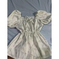 ราคา ส่งต่อ เสื้อแขนตุ๊กตา ลายดอกสีขาว น่ารัก (26520850136)