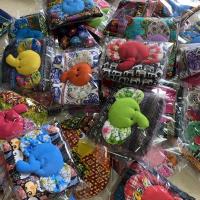 ราคา กระเป๋าสตางค์ กระเป๋าใส่เหรียญ ลายช้าง งานผ้าลายช้าง ลายไม่ซ้ำใคร (7697877424)