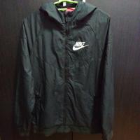 ราคา เสื้อฮู้ดผ้าร่ม Nike แท้ ป้ายแดง เป็นซิปเต็มตัว สีดำ กระเป๋าซิป (26878071350)