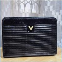 ราคา Mario Valentino Black Clutch “V” Gold Metal Logo Embossed “VALENTINO” แบรนด์แท้ (58052804811)