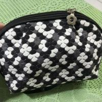 ราคา กระเป๋าถือใบเล็กมือสอง (23179051332)