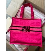 ราคา Dior MISS DIOR TOTE BAG ( Dior Beauty ) กระเป๋าเครื่องสำอาง (50355284386)