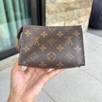 ราคา Louis Vuitton Poche Toilette15 ของแท้ 100% (25673217469)