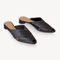ราคา Pomelo Sugar Monday Vonna Mule Flat - Black รองเท้าหัวแหลมเปิดส้นสีดำ (2330465676)