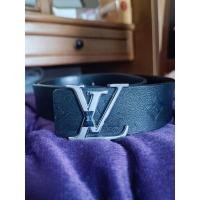 ราคา มือสองสภาพดีเข็มขัดหัวLV สีเงิน (17499104526)