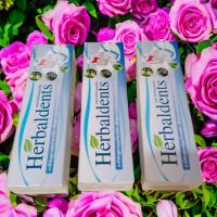 ราคา (ยกแพ็ค 3 หลอด) ยาสีฟันHERBAL DENTS(เฮอร์เบิลเดนท์) ขนาด 120 กรัม สมุนไพรแท้100% (42014008840)