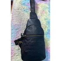 ราคา กระเป๋าคาดอกสะพายข้างหนังแท้ แบรนด์ Harley Davidson ไซส์ 6 นิ้ว สูง 11นิ้ว สภาพสวยๆ สามช่องซิปปั้มแบรนด์ Harley Davidson (17792171453)