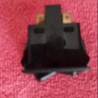 ราคา สวิสฉีดน้ำกระจกหลังแท้ MAZDA 323XG 5ประตู ราคา400฿โทร0972343670 (1878041288)