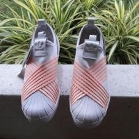 ราคา ส่งต่อ adidas superstar Slip on W ของแท้ (2193666210)