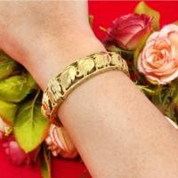 ราคา กำไลคลิปล็อคงานดิบทองเหลืองลายใบไม้ตัดลาย เส้นผ่านศูนย์กลาง 5.3 ซม.ลายแฟชั่น งานดิบไม่ได้ชุบ ทองเหลืองโบราณ พร้อมส่ง (26414457418)