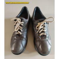 ราคา Hot Saleรองเท้า CAMPER, Made in Spain, Size 37.5 or 5 US(*มือสอง*) (12943733183)