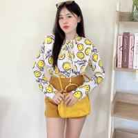 ราคา เสื้อคอแหลมรุ่นลายยิ้มน่ารัก ☺️ติดลูกไม้ คอตั้งผูกโบว์ด้านหน้า ผ้าครัสพิมพ์ลาย ใส่ทำงานหรือใส่เที่ยวได้หมดเลย (20291621940)