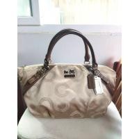 ราคา กระเป๋า Coach ของแท้ มือสอง รุ่น 15957 Madison Dotted OP Art Sophia Satchel (26373304963)