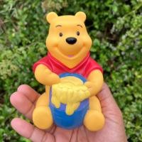 ราคา Disney Winnie The Pooh โมเดลยาง หมีพูห์ (27235798764)