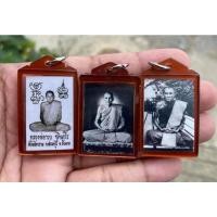 ราคา ภาพหลวงพ่อกวย วัดโฆสิตาราม ปี2555(รับ3บาน) (13534440969)