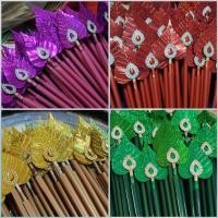 ราคา พร้อมส่ง 3.5บาท แพ็คละ25ไม้ ไม้สวรรค์ ใบโพธิ์ ติดหยดน้ำ ไม้เสียบธนบัตร เลือกสี/คละสี ไม้ยาว13-14นิ้ว(ไม่รวมใบโพธิ์) (24280376750)