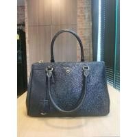 ราคา PRADA Saffiano 30 Black ปี 2013 ของแท้ (15703283479)