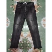 ราคา กางเกงยีนส์ยืดขาเดฟสีดำฟอกแต่งขาดเข่า 2 ข้างตัดปลายขา (22339267858)