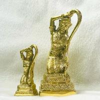 ราคา พระแม่ธรณี พระแม่ผู้ค้ำจุนให้พบความเจริญรุ่งเรือง ทำจากทองเหลือง มี 2 ขนาด หน้าตัก 2 เซนติเมตรและ 3 เซนติเมตร (25780896585)