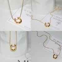 ราคา สร้อยคอจี้ตัวU สีทองเคลือบอย่างดี เรียบหรู มีสไตส์ พร้อมส่ง ไม่ลอกไม่ดำ (24643566088)