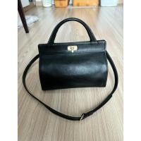 ราคา กระเป๋า ANNE KLEIN มือสอง ของแท้% หนังแท้สีดำ สภาพยังสวย (26656992244)