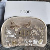 ราคา กระเป๋าเครื่องสำอาง Dior Trousse Pouch (29941223086)