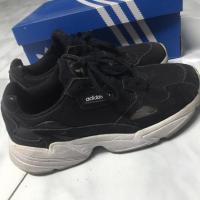 ราคา รองเท้าผ้าใบ adidas falcon w มือสอง (19607919526)