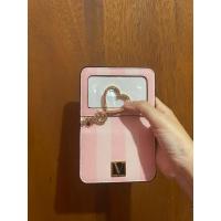 ราคา ที่ใส่บัตรสีชมพู Victoria secret ดั้งเดิม (18887987825)