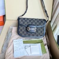 ราคา Very good condition‼️ Gucci horsebit ยีนส์ ปี 2022 ออก shop ไทย สภาพสวยเลยค่า ใช้งานมาทั่วไป อะไหล่ทองวิ้ง หนัง (24058642064)