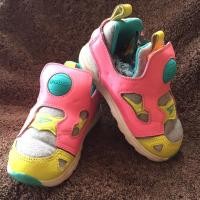 ราคา รองเท้าเด็กแท้มือ 2 ยี่ห้อ Reebok สีชมพูเหลือง (6964155125)