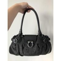 ราคา กระเป๋า Ferragamo แท้ สภาพ 95%✨ (4477002578)