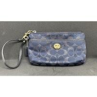 ราคา ส่งต่อกระเป๋าสตางค์คล้องมือใบยาว Coach ของแท้ 100% (16891887217)