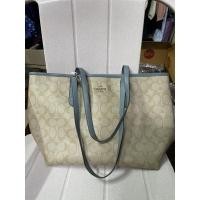 ราคา COACH CITY ZIP TOTE IN SIGNATURE COATED CANVAS (COACH F58292) (12637900410)