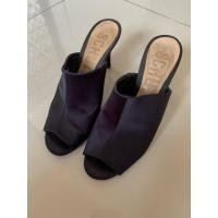 ราคา รองเท้าส้นสูง Schutz สีดํา 37 (55503583001)