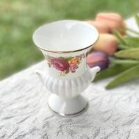 ราคา *มีตำหนิ* แจกัน Royal Standard "Cottage Rose" Urn Vase - Fine Bone China แจกันดอกไม้ แจกันสวย แจกันอังกฤษ (14453481740)