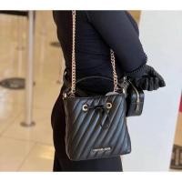 ราคา กระเป๋าสะพาย Michael Kors ใช้งาน 2 แบบคร่า (12419324483)