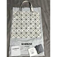 ราคา Used like new ISSEY MIYAKE สภาพสวยใหม่มากกก ของแท้ออกชอป SIAM DISCOVERY (27012001987)