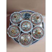 ราคา ชุดถ้วยชามเบญจรงค์พร้อมพานรอง มีภาพพระบรมฉายาลักษณ์รัชกาลที่ 5 งานเก่า (26986095011)