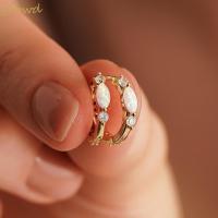 ราคา กิ๊บติดผม YRBWD, ต่างหู Huggie โอปอลสไตล์มินิมอล, ของขวัญวันวาเลนไทน์แหวนหูชุบเงินประดับเพชรสีทองสําหรับผู้หญิง (46304327668)