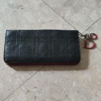 ราคา ***กระเป๋าสตางค์ ยี่ห้อ Dior แท้ (มือสอง) (28061931251)