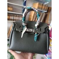 ราคา กระเป๋า มือ2 สีเขียวขี้ม้า (14064197451)