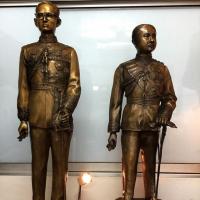 ราคา รูปหล่อรัชกาลที่ 5 เนื้อทองเหลืองขนาดใหญ่มากสูง 40 นิ้ว (671572921)