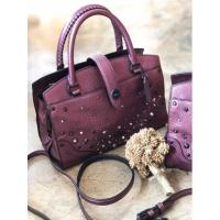 ราคา COACH mercer satchel 24 in metallic with star rivets (12054878969)